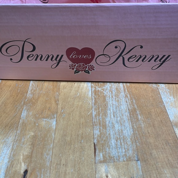 New Penny loves Kenny Opus PF velvet heels - Picture 7 of 8
